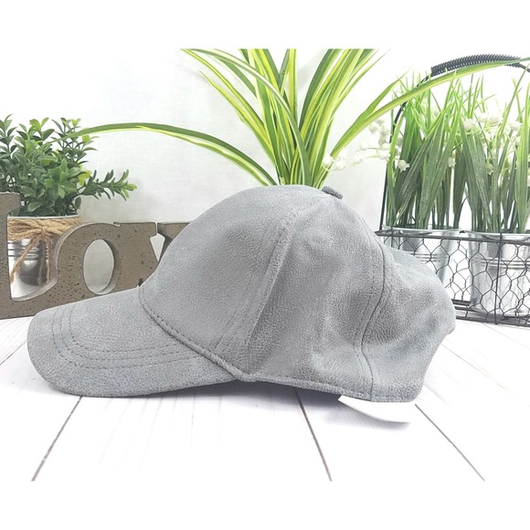 💥NEW AUGUST HATS Gray Faux Suede Baseball Cap - Picture 3 of 9